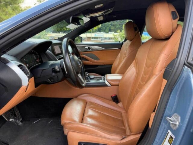 Синий БМВ 8 Серия, объемом двигателя 4.4 л и пробегом 10 тыс. км за 90000 $, фото 9 на Automoto.ua