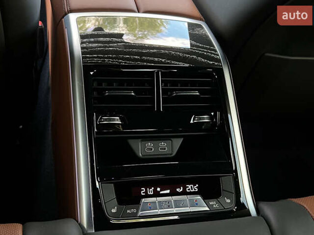 Зеленый БМВ 8 Серия, объемом двигателя 2.99 л и пробегом 15 тыс. км за 143000 $, фото 21 на Automoto.ua