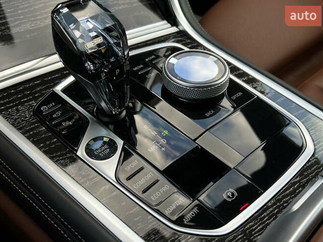 Зеленый БМВ 8 Серия, объемом двигателя 2.99 л и пробегом 15 тыс. км за 143000 $, фото 20 на Automoto.ua