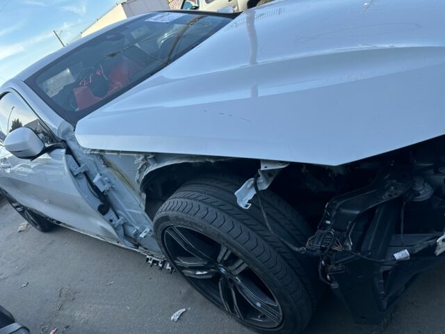 Белый БМВ 840, объемом двигателя 3 л и пробегом 101 тыс. км за 47000 $, фото 7 на Automoto.ua