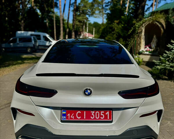 Білий БМВ 8 Series Gran Coupe, об'ємом двигуна 4.39 л та пробігом 91 тис. км за 60000 $, фото 9 на Automoto.ua