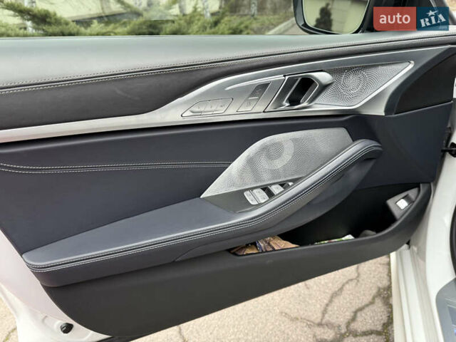 Белый БМВ 8 Series Gran Coupe, объемом двигателя 4.39 л и пробегом 37 тыс. км за 66900 $, фото 12 на Automoto.ua
