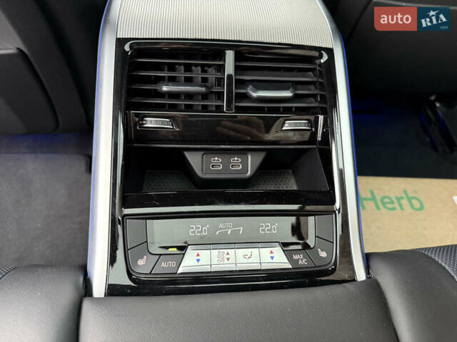 Белый БМВ 8 Series Gran Coupe, объемом двигателя 4.39 л и пробегом 37 тыс. км за 66900 $, фото 14 на Automoto.ua
