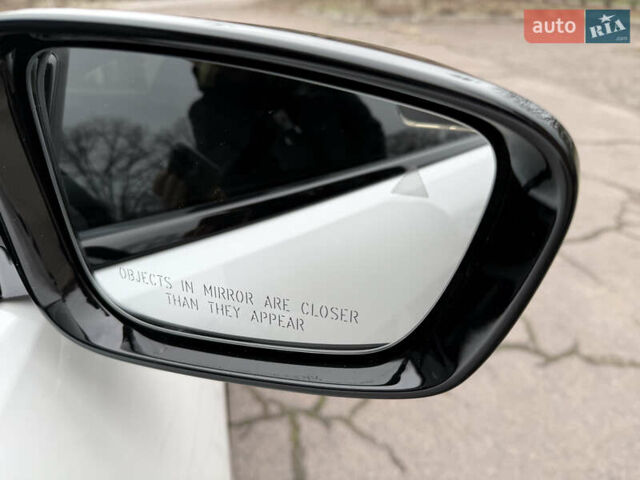 Белый БМВ 8 Series Gran Coupe, объемом двигателя 4.39 л и пробегом 37 тыс. км за 66900 $, фото 23 на Automoto.ua