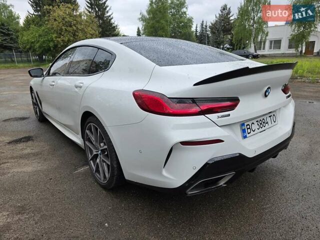 Белый БМВ 8 Series Gran Coupe, объемом двигателя 4.4 л и пробегом 107 тыс. км за 63599 $, фото 7 на Automoto.ua