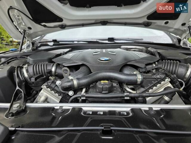 Белый БМВ 8 Series Gran Coupe, объемом двигателя 4.4 л и пробегом 107 тыс. км за 63599 $, фото 27 на Automoto.ua