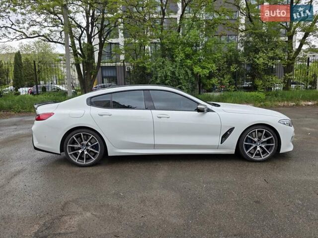 Белый БМВ 8 Series Gran Coupe, объемом двигателя 4.4 л и пробегом 107 тыс. км за 63599 $, фото 3 на Automoto.ua