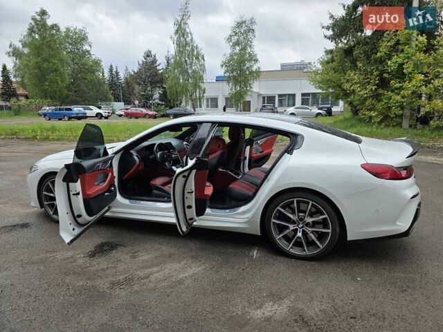 Белый БМВ 8 Series Gran Coupe, объемом двигателя 4.4 л и пробегом 107 тыс. км за 63599 $, фото 30 на Automoto.ua