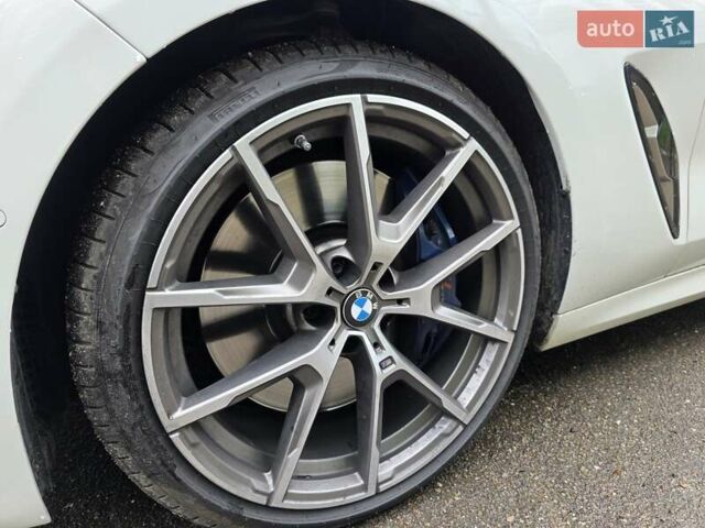 Белый БМВ 8 Series Gran Coupe, объемом двигателя 4.4 л и пробегом 107 тыс. км за 63599 $, фото 43 на Automoto.ua