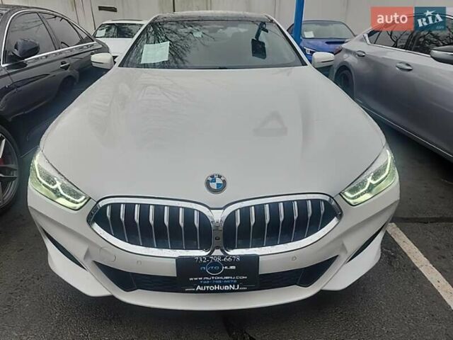 Белый БМВ 8 Series Gran Coupe, объемом двигателя 3 л и пробегом 50 тыс. км за 31500 $, фото 1 на Automoto.ua