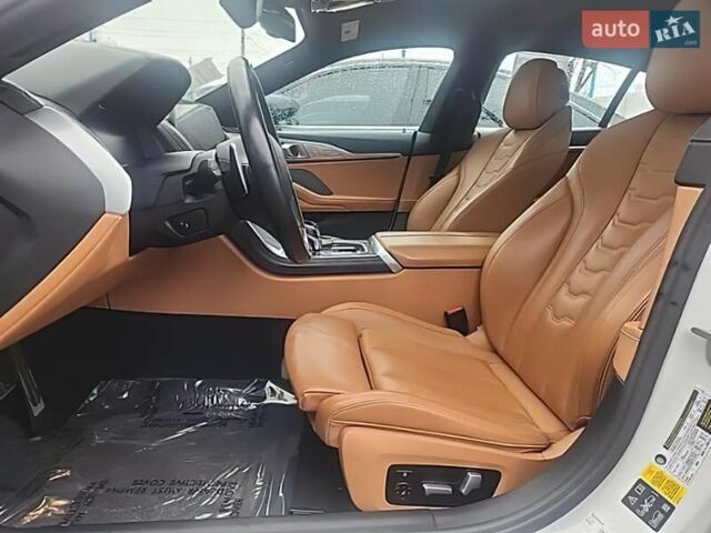 Белый БМВ 8 Series Gran Coupe, объемом двигателя 3 л и пробегом 50 тыс. км за 31500 $, фото 7 на Automoto.ua