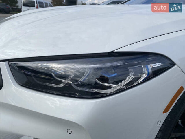 Белый БМВ 8 Series Gran Coupe, объемом двигателя 4.39 л и пробегом 16 тыс. км за 73000 $, фото 4 на Automoto.ua