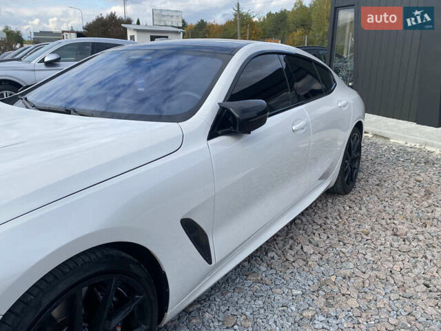 Белый БМВ 8 Series Gran Coupe, объемом двигателя 4.39 л и пробегом 16 тыс. км за 73000 $, фото 5 на Automoto.ua