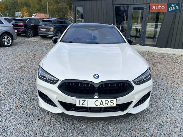 Белый БМВ 8 Series Gran Coupe, объемом двигателя 4.39 л и пробегом 16 тыс. км за 73000 $, фото 2 на Automoto.ua
