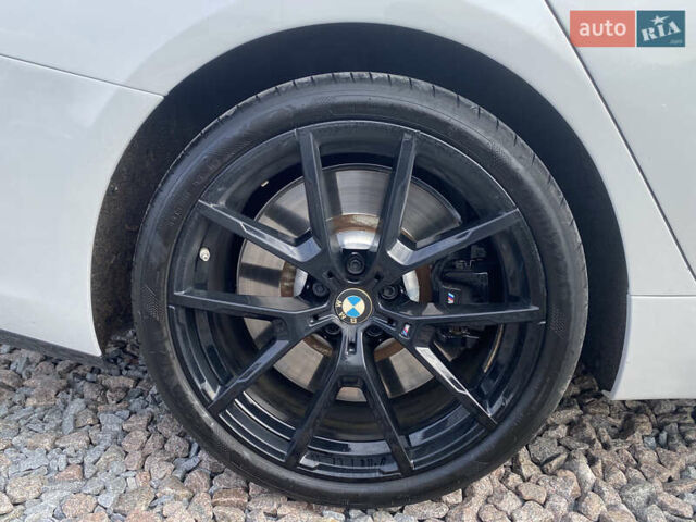 Белый БМВ 8 Series Gran Coupe, объемом двигателя 4.39 л и пробегом 16 тыс. км за 73000 $, фото 13 на Automoto.ua
