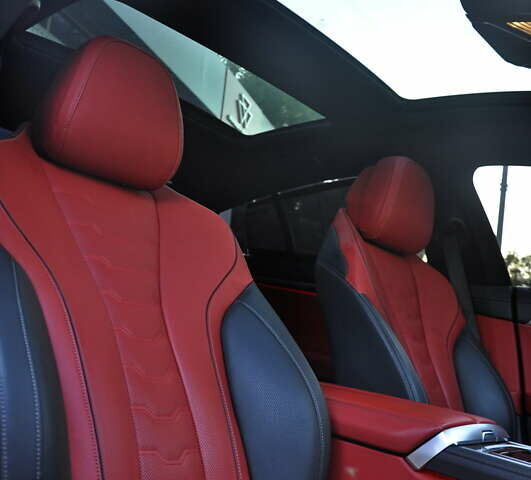 Черный БМВ 8 Series Gran Coupe, объемом двигателя 3 л и пробегом 16 тыс. км за 79000 $, фото 26 на Automoto.ua