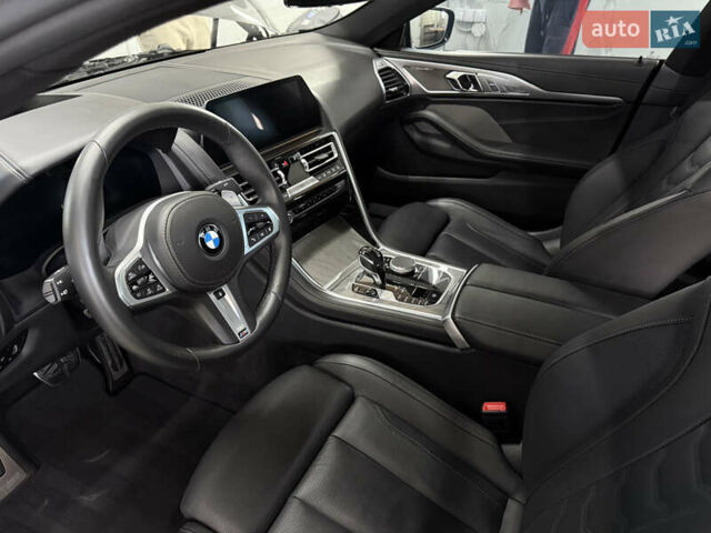 Серый БМВ 8 Series Gran Coupe, объемом двигателя 4.39 л и пробегом 81 тыс. км за 64500 $, фото 9 на Automoto.ua