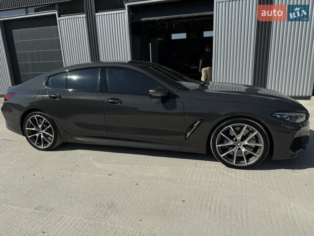 Серый БМВ 8 Series Gran Coupe, объемом двигателя 4.39 л и пробегом 81 тыс. км за 64500 $, фото 6 на Automoto.ua