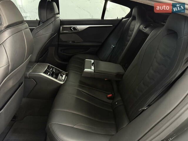 Серый БМВ 8 Series Gran Coupe, объемом двигателя 4.39 л и пробегом 81 тыс. км за 64500 $, фото 10 на Automoto.ua