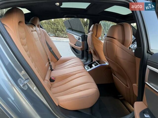 Серый БМВ 8 Series Gran Coupe, объемом двигателя 2.99 л и пробегом 10 тыс. км за 104999 $, фото 32 на Automoto.ua