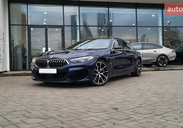 Синий БМВ 8 Series Gran Coupe, объемом двигателя 4.39 л и пробегом 63 тыс. км за 68900 $, фото 6 на Automoto.ua