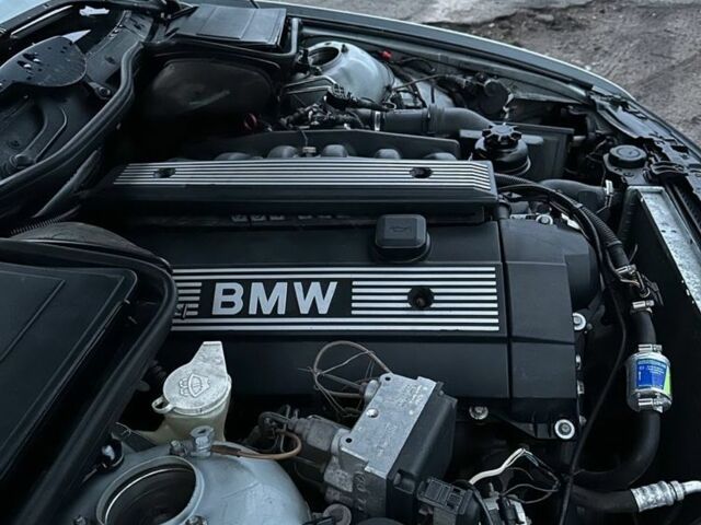 Серый БМВ Другая, объемом двигателя 0 л и пробегом 270 тыс. км за 4500 $, фото 3 на Automoto.ua