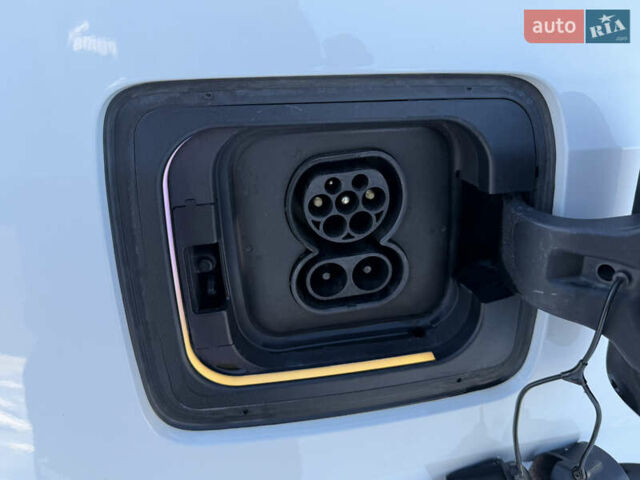 Білий БМВ І3, об'ємом двигуна 0 л та пробігом 130 тис. км за 8250 $, фото 29 на Automoto.ua