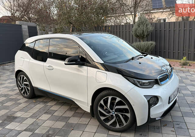 Белый БМВ И3, объемом двигателя 0.65 л и пробегом 149 тыс. км за 13500 $, фото 3 на Automoto.ua