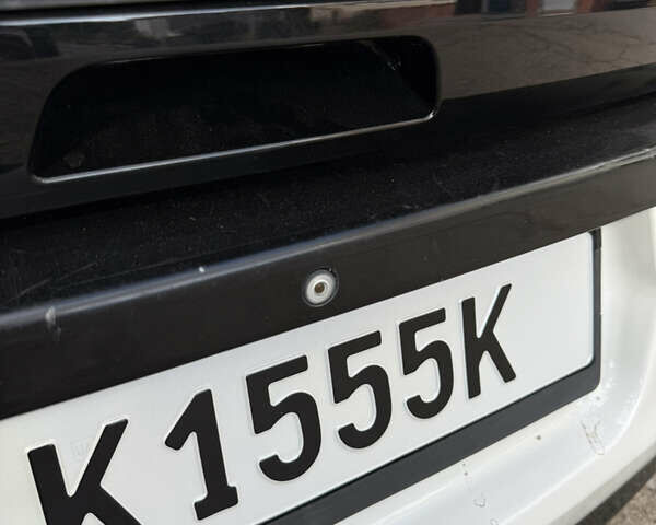 Белый БМВ И3, объемом двигателя 0 л и пробегом 130 тыс. км за 10500 $, фото 5 на Automoto.ua