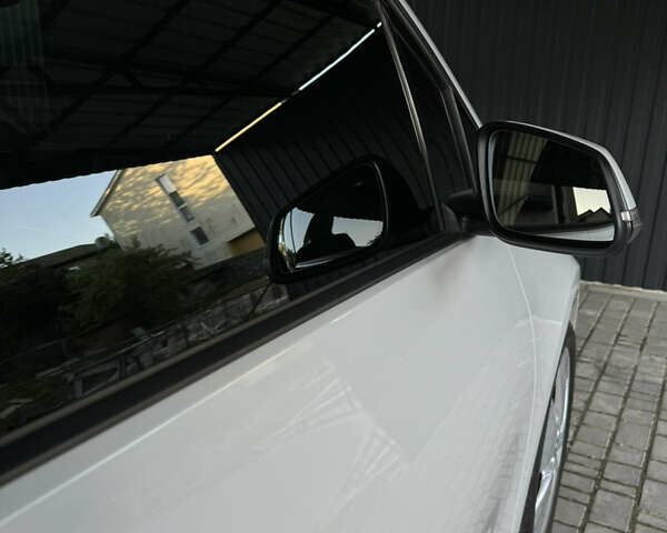 Білий БМВ І3, об'ємом двигуна 0 л та пробігом 140 тис. км за 11500 $, фото 12 на Automoto.ua