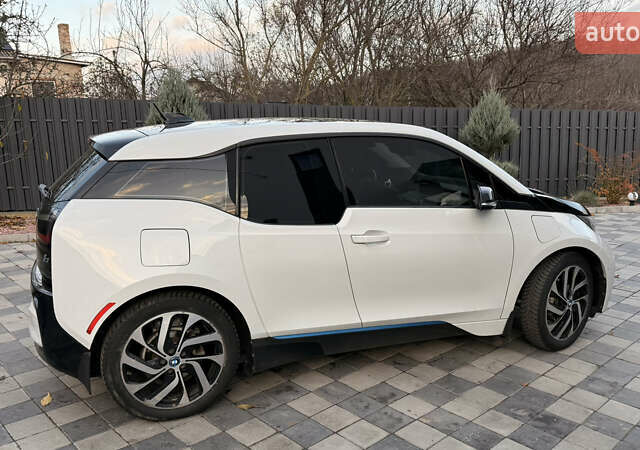 Белый БМВ И3, объемом двигателя 0.65 л и пробегом 149 тыс. км за 13500 $, фото 2 на Automoto.ua
