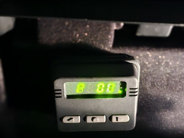 БМВ И3 2014 в Днепре (Днепропетровске) на Automoto.ua Белый БМВ И3, объемом двигателя 0 л и пробегом 145 тыс. км за 9200 $, фото 17 на Automoto.ua