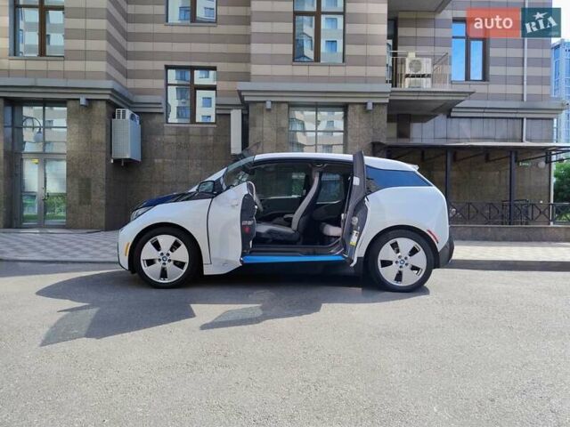 Білий БМВ І3, об'ємом двигуна 0 л та пробігом 102 тис. км за 8000 $, фото 6 на Automoto.ua