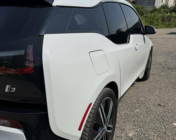 Белый БМВ И3, объемом двигателя 0.65 л и пробегом 130 тыс. км за 12700 $, фото 7 на Automoto.ua