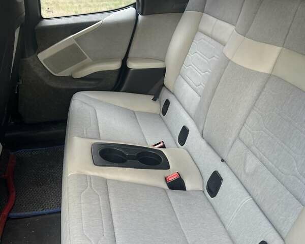 Белый БМВ И3, объемом двигателя 0 л и пробегом 72 тыс. км за 7500 $, фото 13 на Automoto.ua
