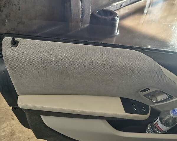 Белый БМВ И3, объемом двигателя 0 л и пробегом 82 тыс. км за 9100 $, фото 7 на Automoto.ua