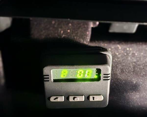 БМВ И3 2014 в Днепре (Днепропетровске) на Automoto.ua Белый БМВ И3, объемом двигателя 0 л и пробегом 145 тыс. км за 9200 $, фото 16 на Automoto.ua