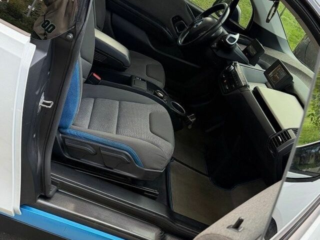 Белый БМВ И3, объемом двигателя 0 л и пробегом 165 тыс. км за 8200 $, фото 12 на Automoto.ua