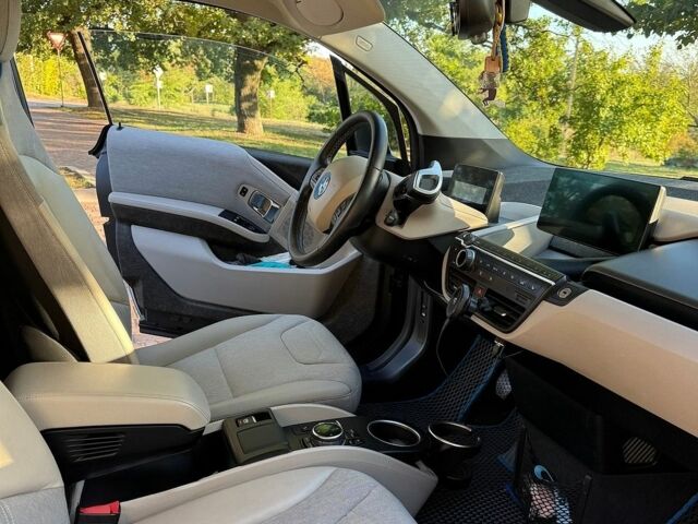 Белый БМВ И3, объемом двигателя 0 л и пробегом 152 тыс. км за 9500 $, фото 13 на Automoto.ua