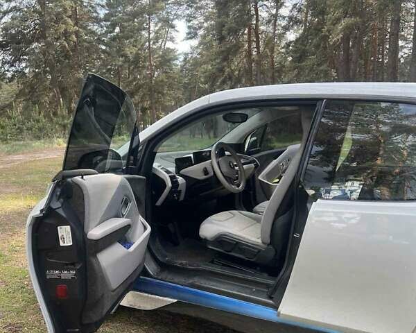 Белый БМВ И3, объемом двигателя 0 л и пробегом 72 тыс. км за 7500 $, фото 6 на Automoto.ua