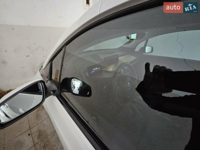 Білий БМВ І3, об'ємом двигуна 0 л та пробігом 190 тис. км за 10900 $, фото 18 на Automoto.ua
