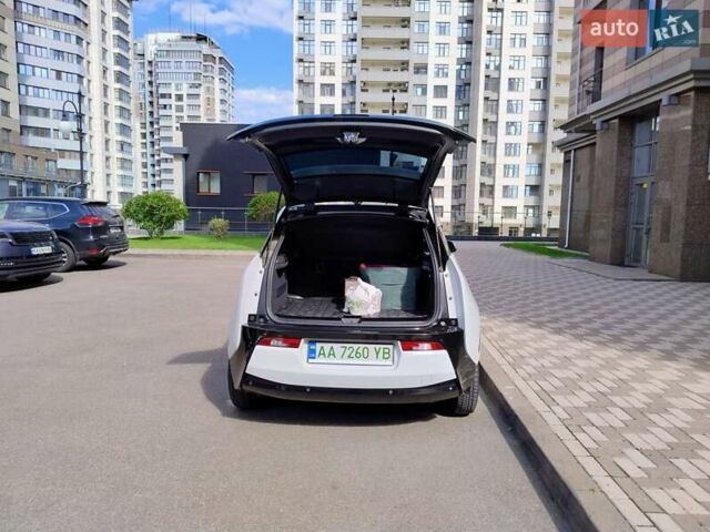 Білий БМВ І3, об'ємом двигуна 0 л та пробігом 102 тис. км за 8000 $, фото 8 на Automoto.ua
