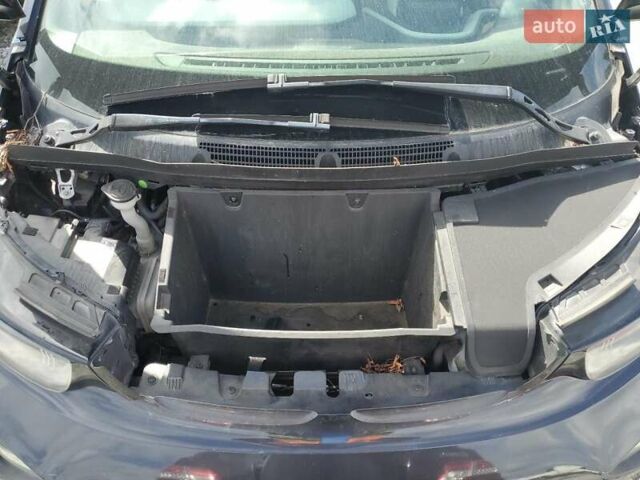 Белый БМВ И3, объемом двигателя 0 л и пробегом 170 тыс. км за 1600 $, фото 10 на Automoto.ua