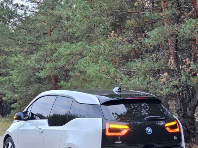 БМВ И3 2014 в Днепре (Днепропетровске) на Automoto.ua Белый БМВ И3, объемом двигателя 0 л и пробегом 145 тыс. км за 9200 $, фото 7 на Automoto.ua