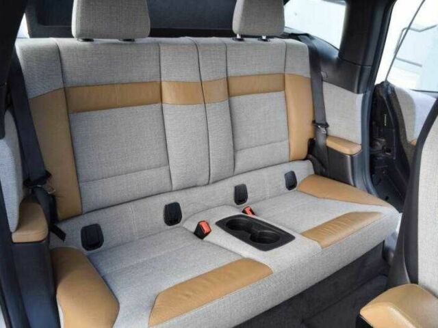 Белый БМВ И3, объемом двигателя 0.7 л и пробегом 53 тыс. км за 2700 $, фото 11 на Automoto.ua