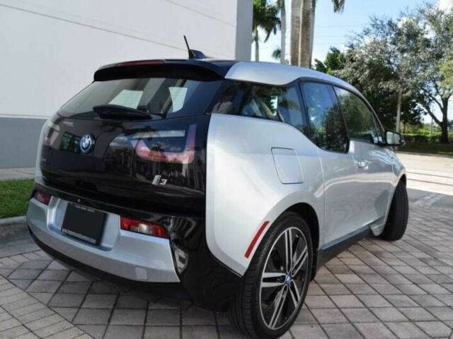 Белый БМВ И3, объемом двигателя 0.7 л и пробегом 53 тыс. км за 2700 $, фото 2 на Automoto.ua