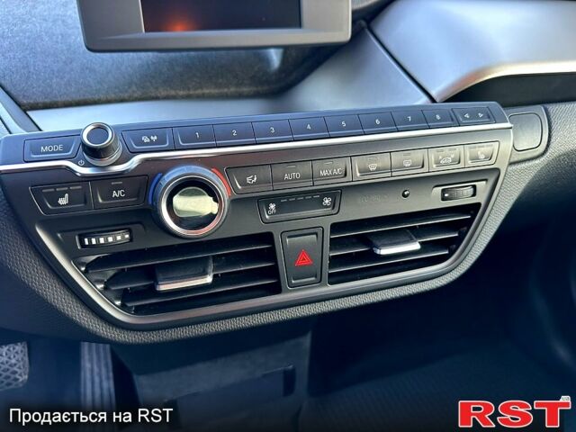 Белый БМВ И3, объемом двигателя 0.13 л и пробегом 80 тыс. км за 9750 $, фото 6 на Automoto.ua