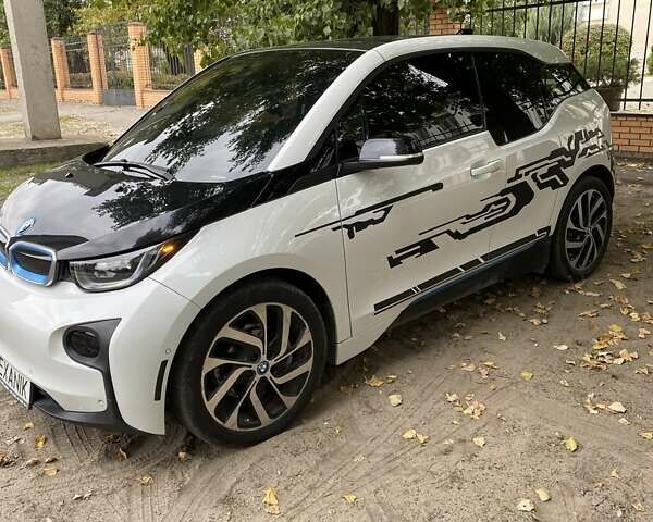 Білий БМВ І3, об'ємом двигуна 0 л та пробігом 110 тис. км за 9600 $, фото 4 на Automoto.ua