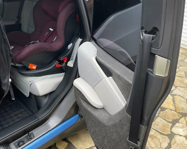 Белый БМВ И3, объемом двигателя 0 л и пробегом 100 тыс. км за 10000 $, фото 14 на Automoto.ua