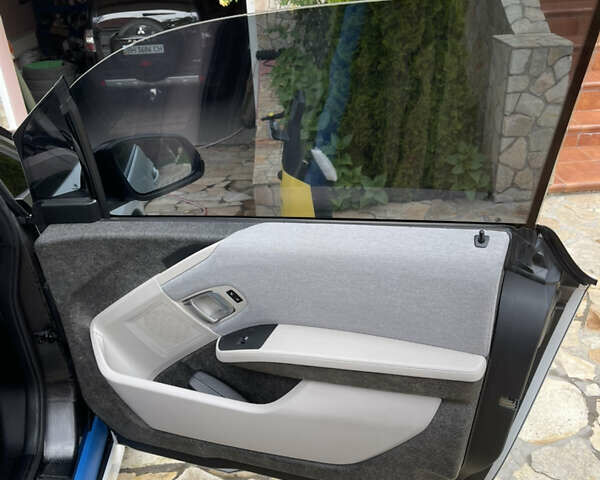 Белый БМВ И3, объемом двигателя 0 л и пробегом 100 тыс. км за 10000 $, фото 15 на Automoto.ua